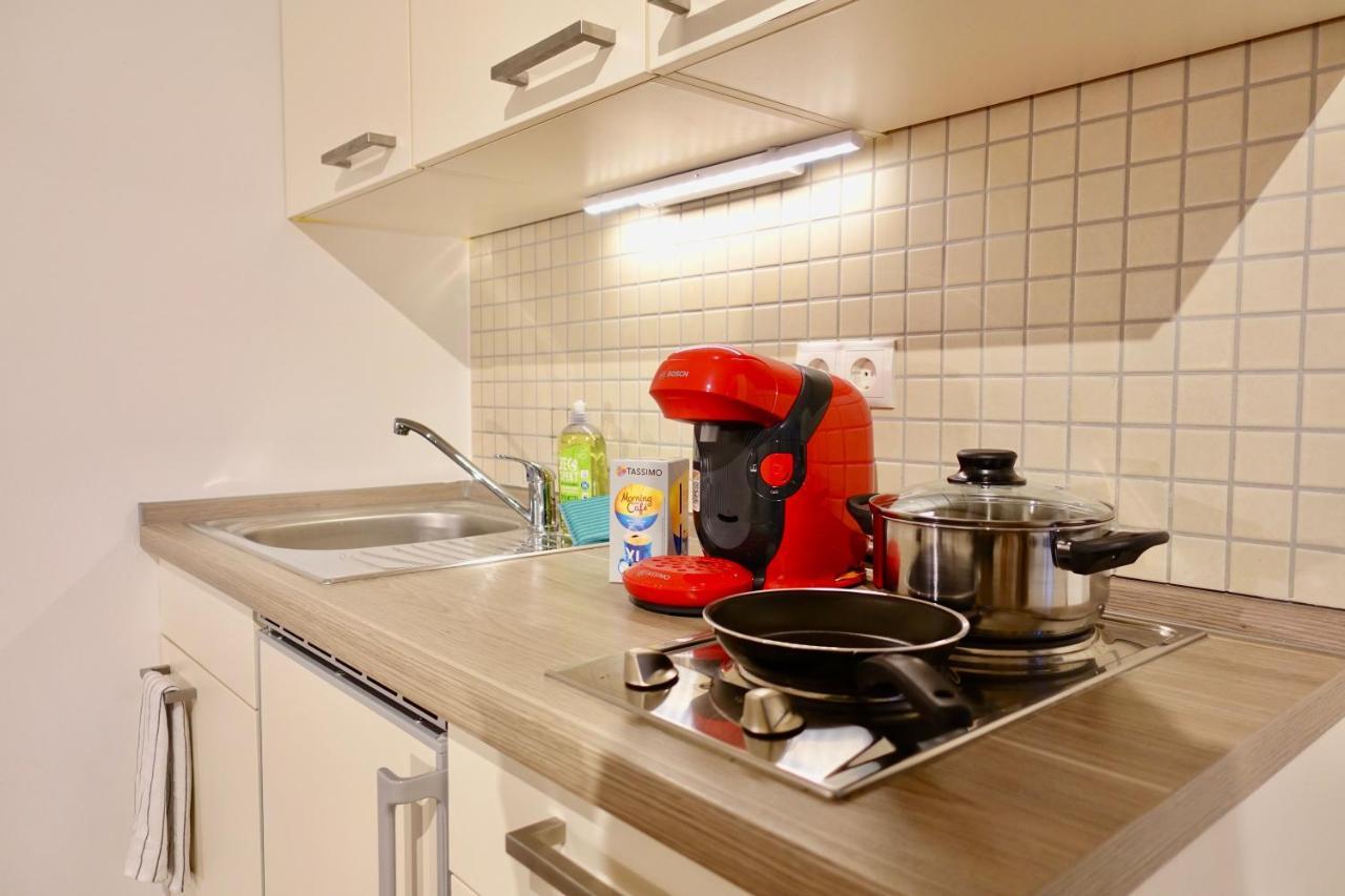 NEU - gemütliches und modernes Apartment mit Stellplatz Coblenza Exterior foto